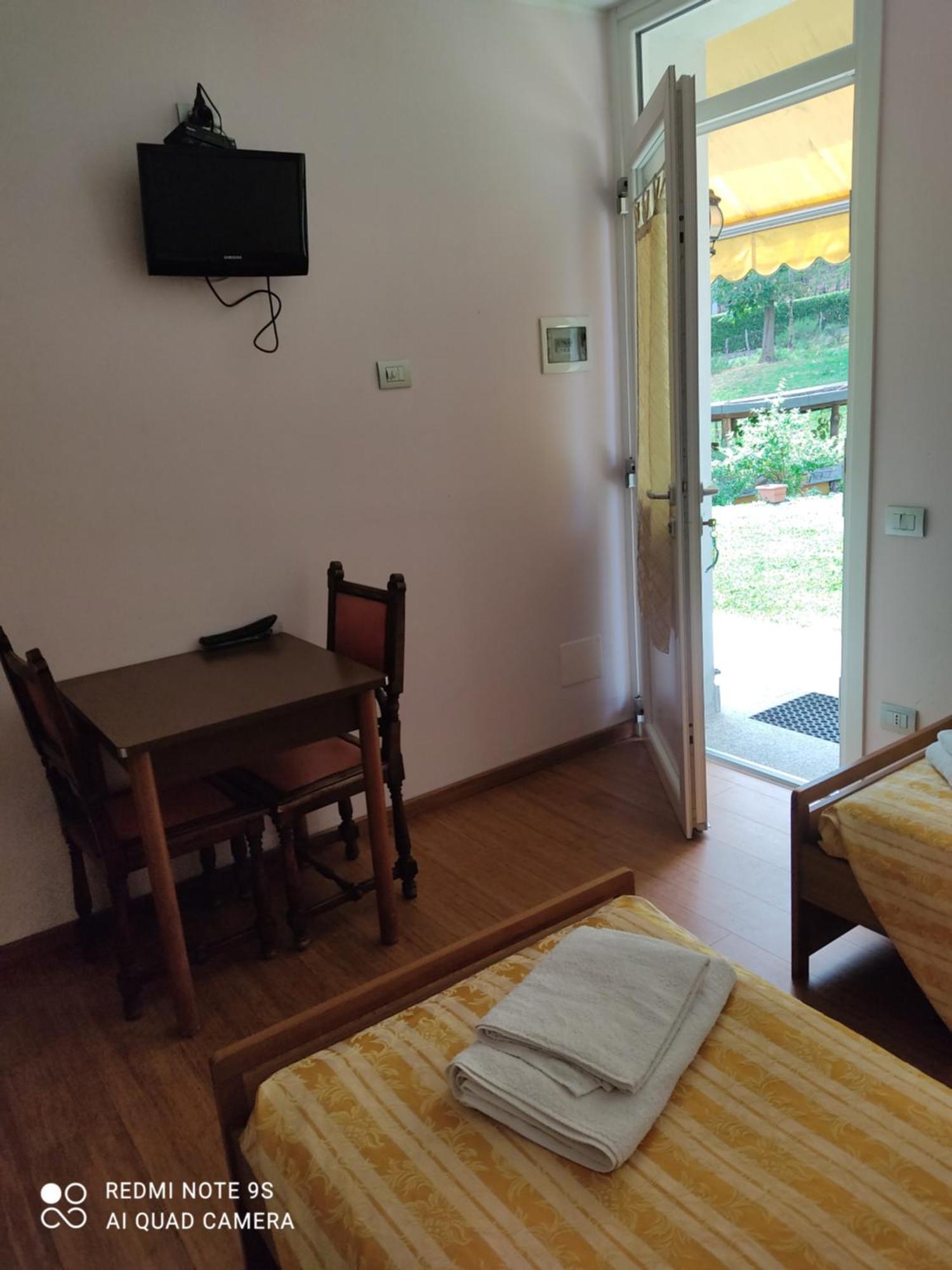 Agriturismo Villa Brugolta Lavena Ponte Tresa Phòng bức ảnh